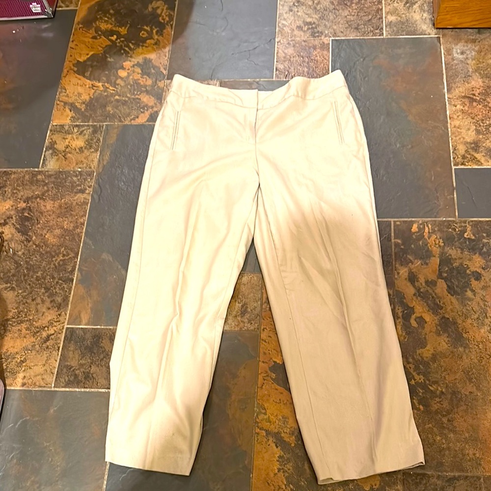 Dress barn women’s khaki pants 16w chinos cream